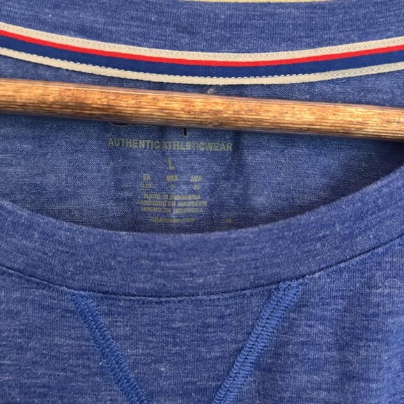 Champion Authentic Athleticwear - Perfect Condition - Picture 6 of 6
